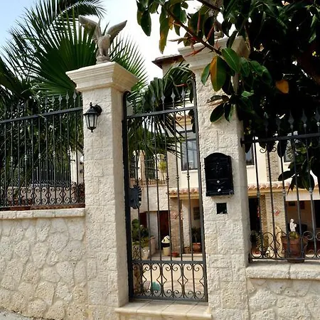 Bed & Breakfast Nicole 3*