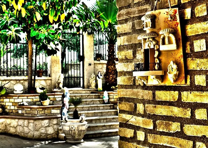 לינה וארוחת בוקר Nicole